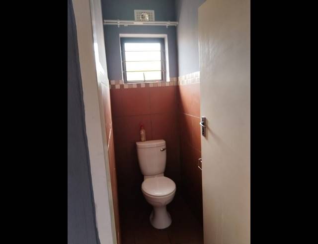 2 BEDROOM HOUSE FOR SALE IN PROTEA GLEN EXT